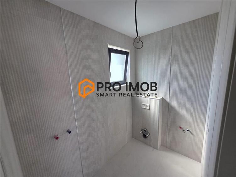 Apartament cu 5 camere decomandat în Câmpineanca