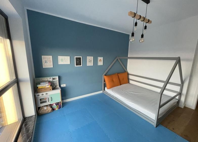 Apartament cu 3 camere decomandat în Lujerului