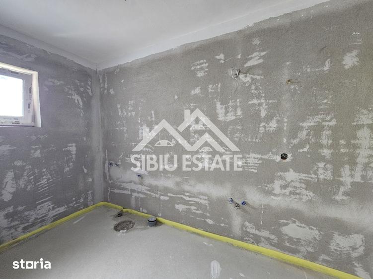 Casă cu 4 camere cu Teren 600 Mp în Țiglari