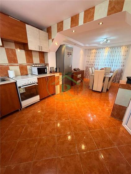 Casă cu 4 camere cu Teren 650 Mp în Pârscov
