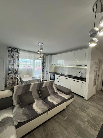 Apartament cu 2 camere semidecomandat, mobilat în Florești