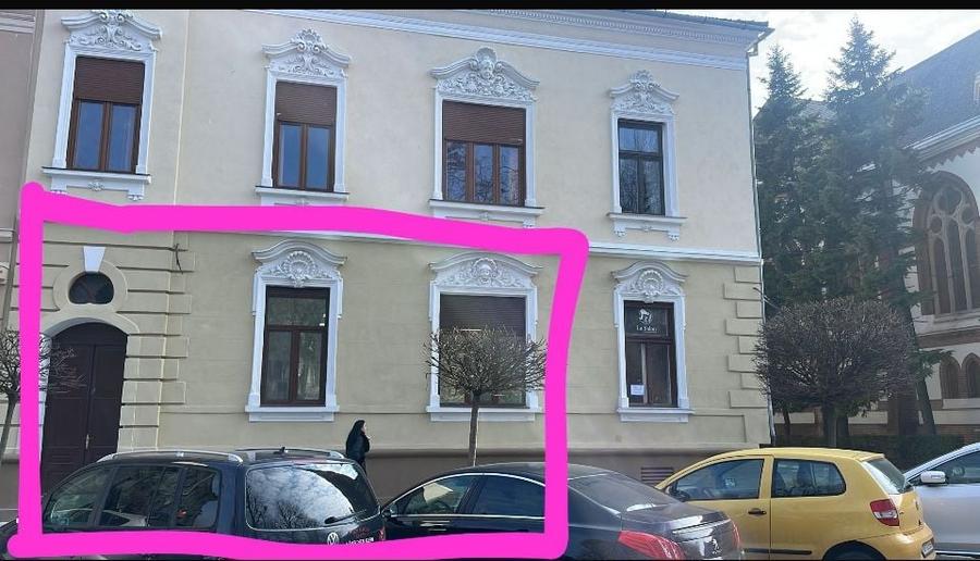 Spațiu comercial, de 100 mp, în Central