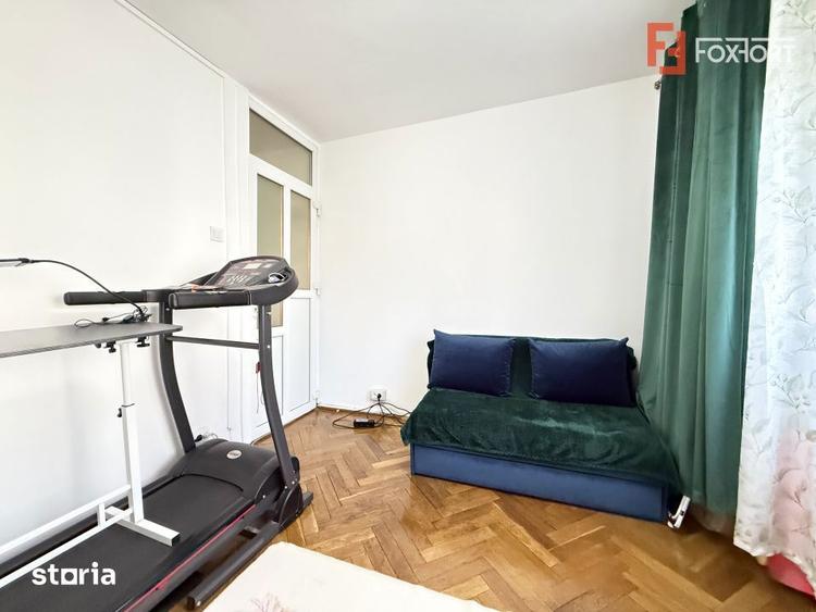 Apartament cu 2 camere semidecomandat, mobilat în Est