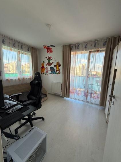 Apartament cu 3 camere decomandat în Nufărul