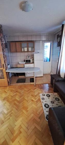 Garsonieră decomandată în Dunărea