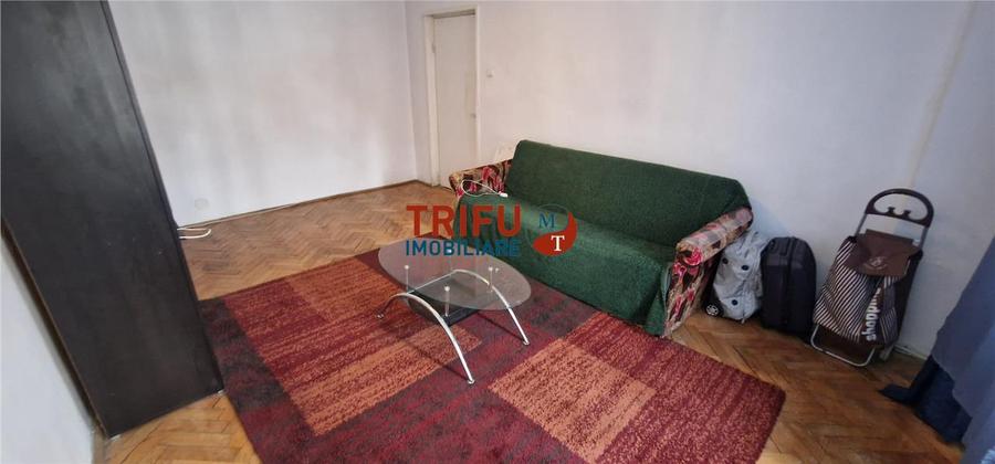 Apartament cu 3 camere decomandat, mobilat în Cetate