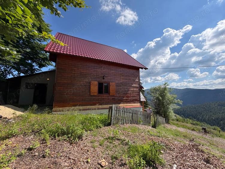 Casă cu Teren 270 Mp în Bubești