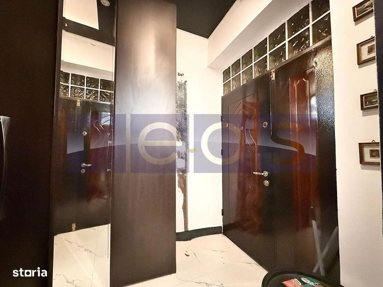 Apartament cu 4 camere semidecomandat în Universitate
