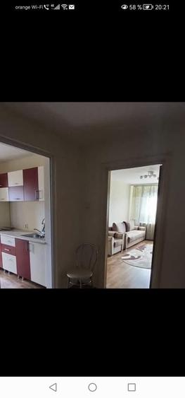 Proprietar, va ofer pentru inchiriere un apartament 3 camere compus di - 4
