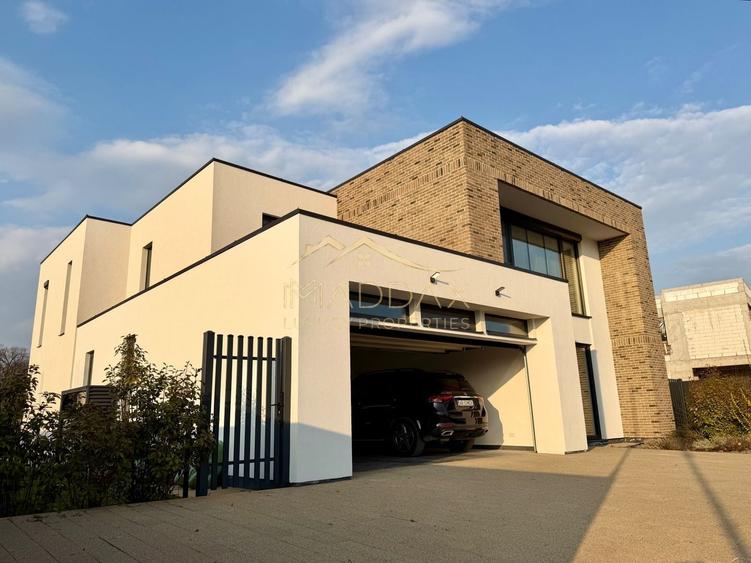 Casă individuală cu 5 camere cu Canalizare în Balotești