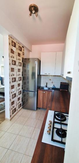 Apartament cu 3 camere decomandat în Dumbrăvița