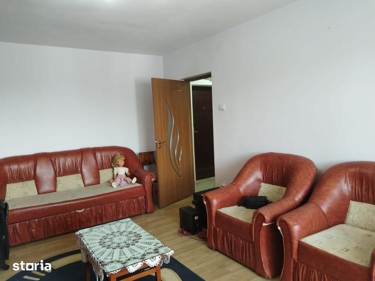 Apartament cu 2 camere decomandat în Republicii