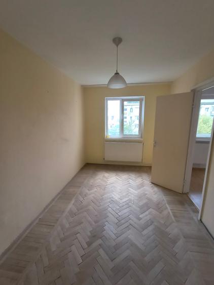 Apartament cu 2 camere nedecomandat în Alecu Russo