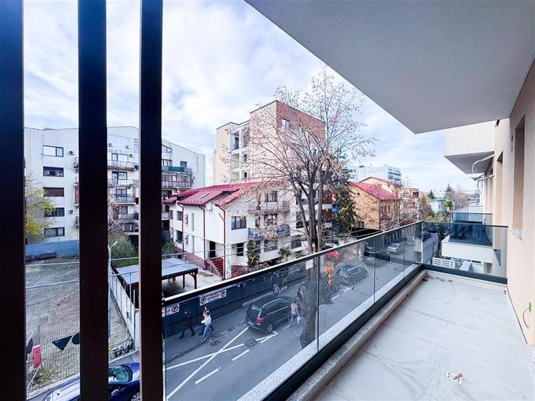 Apartament cu 2 camere decomandat în Aviației