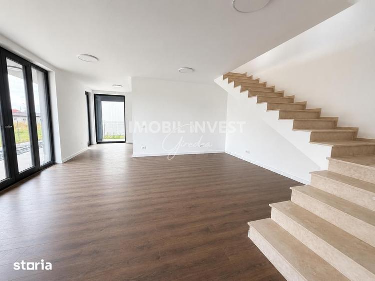 Casă cu 5 camere cu Teren 400 Mp în Central