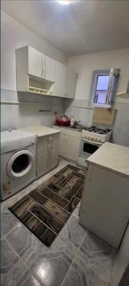 Apartament cu 2 camere semidecomandat, mobilat în Podu Roș