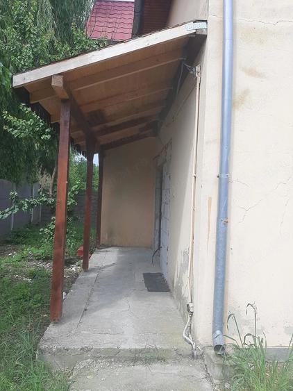 Casă cu Teren 350 Mp în Jebel