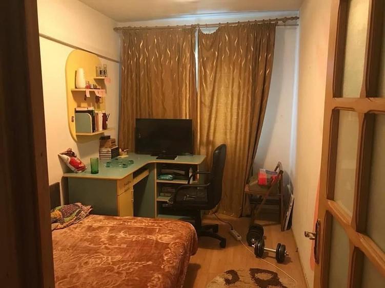 Apartament cu 3 camere decomandat în Canta