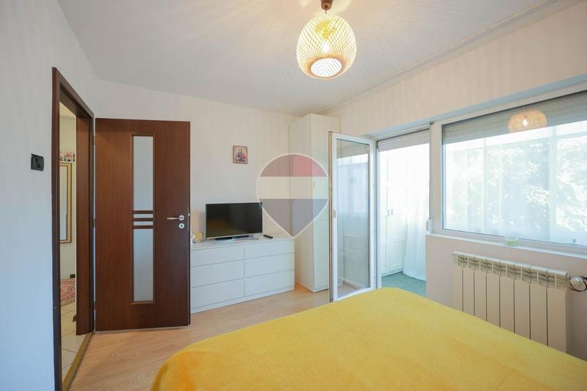 De vânzare apartament cu 4 camere și un loc de parcare, în Rogerius - 23