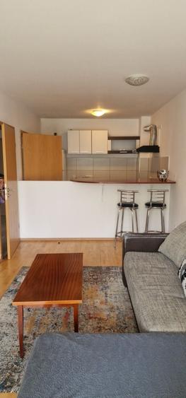 Apartament cu 2 camere decomandat în Drumul Carului