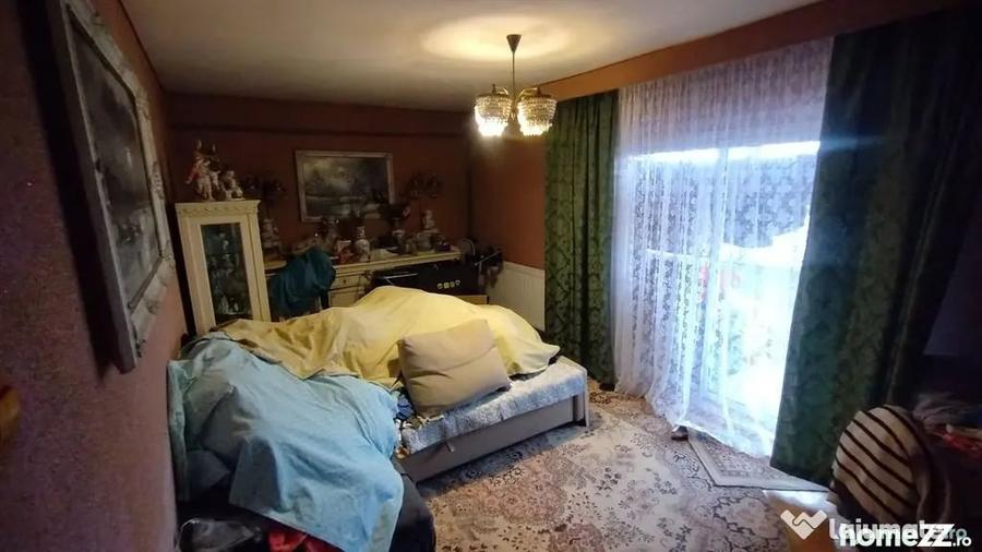 Apartament cu 4 camere decomandat în Dacia
