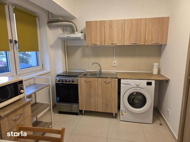 Apartament cu 2 camere decomandat în Gara de Nord