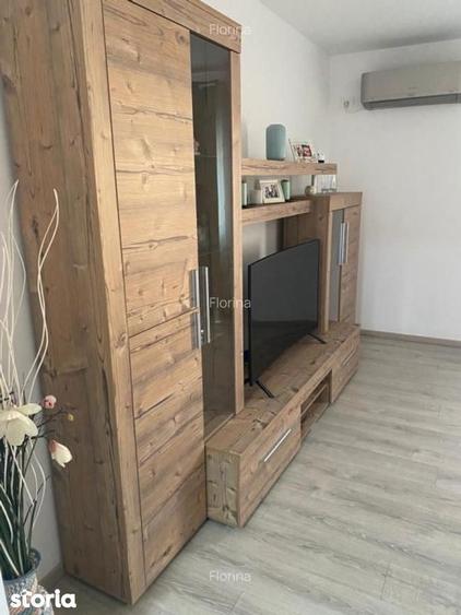 Apartament cu 3 camere decomandat, mobilat în Centrul Civic