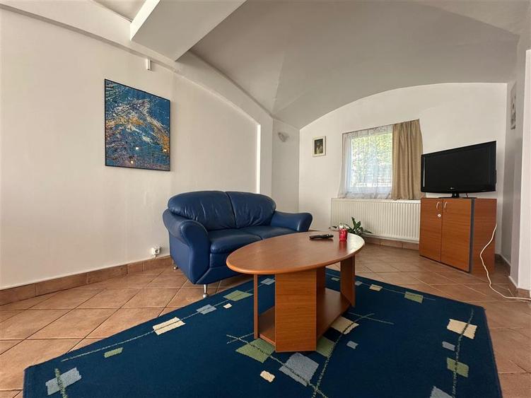 Casă cu 4 camere cu Teren 1000 Mp în Bârnova