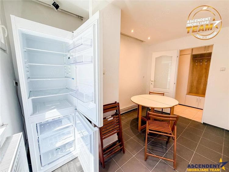 Apartament cu 3 camere decomandat în Lenin
