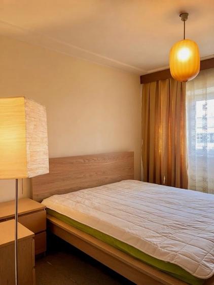 Apartament cu 4 camere decomandat în Iancului