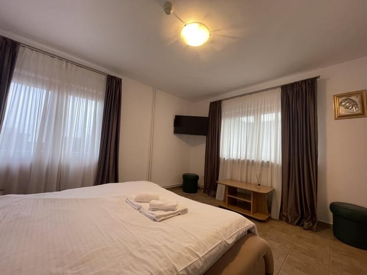 Casă individuală cu 7 camere cu Canalizare în Predeal