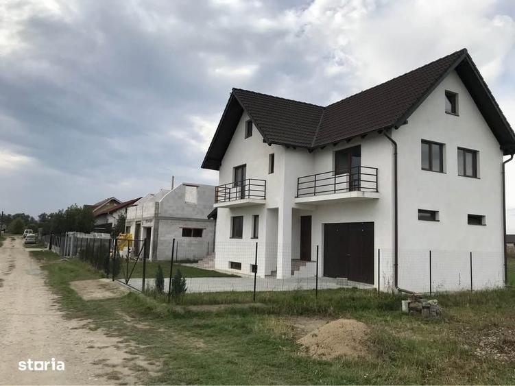 Casă cu 4 camere cu Teren 300 Mp în Partoș