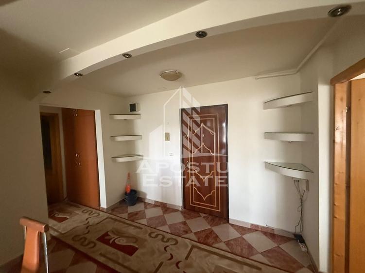 Apartament cu 2 camere semidecomandat, mobilat în Bucovina