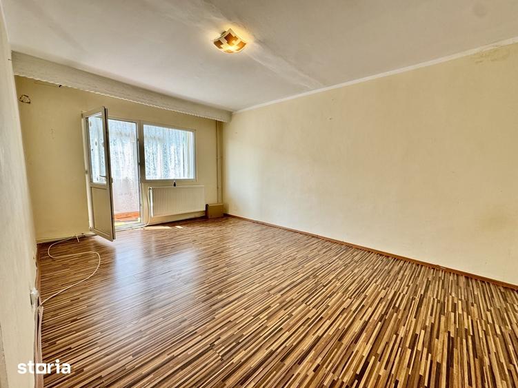 Apartament cu 2 camere decomandat în Republicii