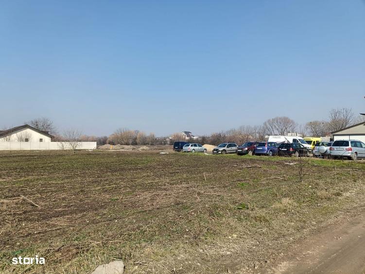 Teren de 2000 mp, în Central