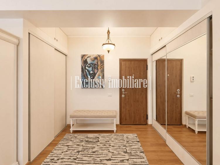 Apartament cu 3 camere decomandat în Casa de Cultură