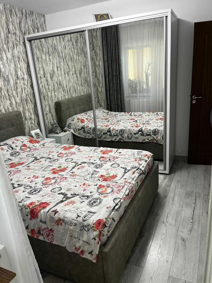 Apartament cu 2 camere decomandat în Smeura