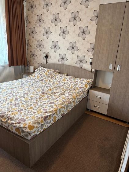 Apartament cu 3 camere semidecomandat, mobilat în Mărăști