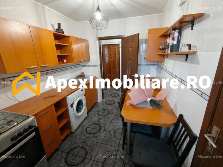 Apartament cu 2 camere decomandat în Teiul Doamnei