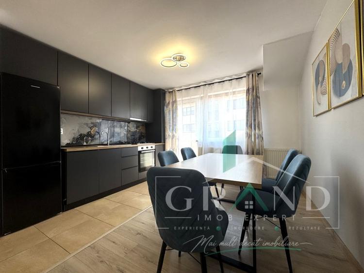 Apartament cu 3 camere semidecomandat, mobilat în Florești