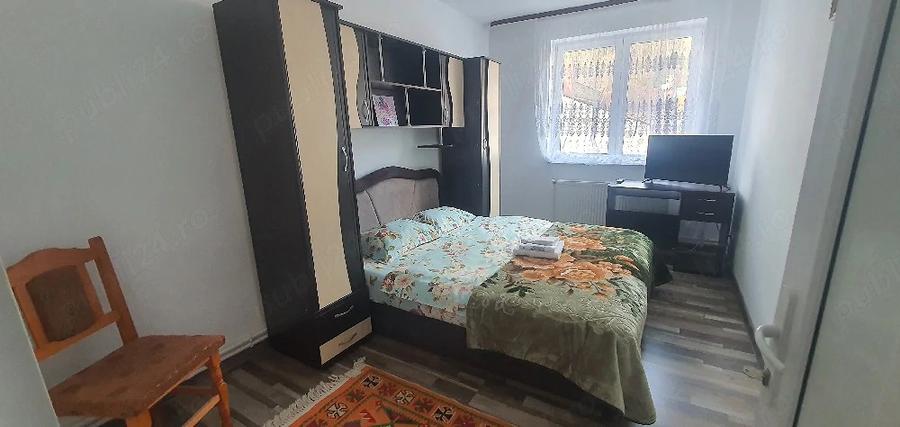 Apartament cu 3 camere decomandat, mobilat în Central