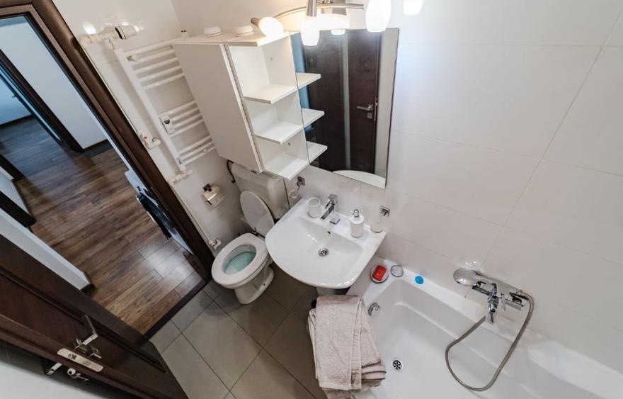 Apartament cu 2 camere decomandat, mobilat în Unirii
