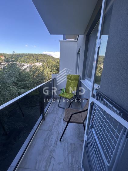 Apartament cu 2 camere semidecomandat, mobilat în Florești