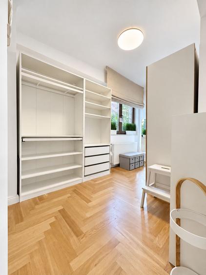 Apartament cu 3 camere în Băneasa