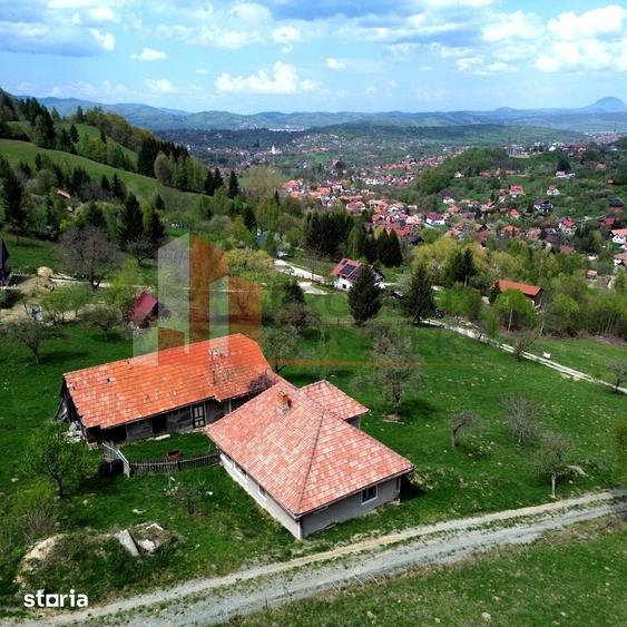 Casă cu 5 camere cu Canalizare în Bran