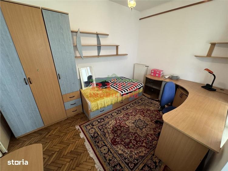 Casă cu 4 camere cu Teren 211 Mp în Orașul de Jos