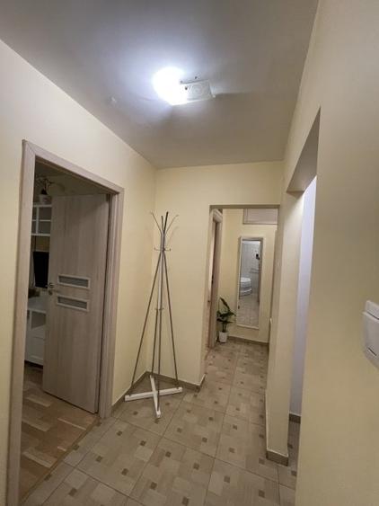 Apartament cu 2 camere decomandat în Calea Victoriei