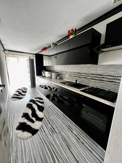 Duplex cu 4 camere cu Canalizare în Nord