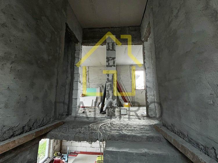 Casă individuală cu 4 camere cu Canalizare în Pantelimon