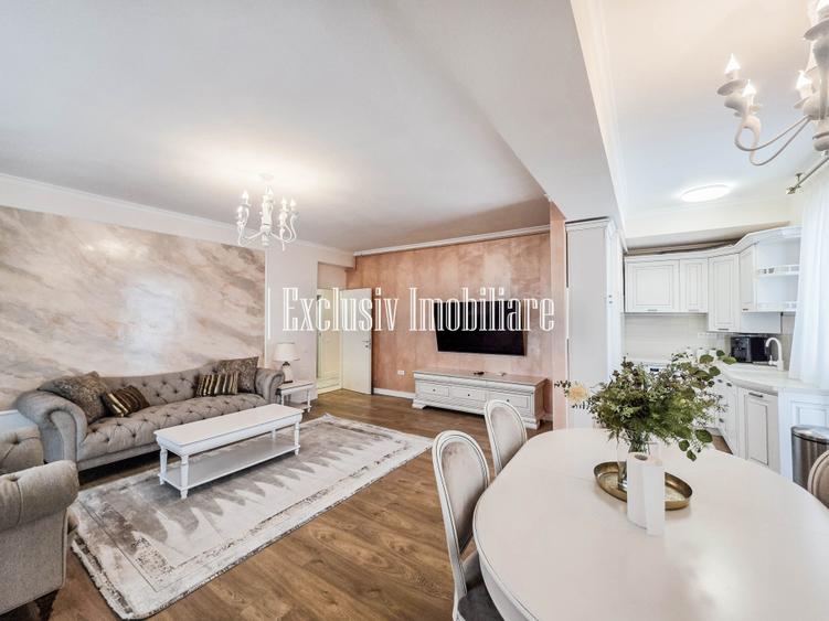Apartament cu 3 camere decomandat, mobilat în Delfinariu